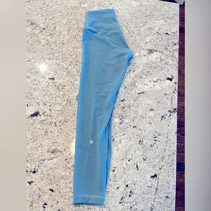 Lululemon Wunder Train HR Tight 25 inch- Worn twice.